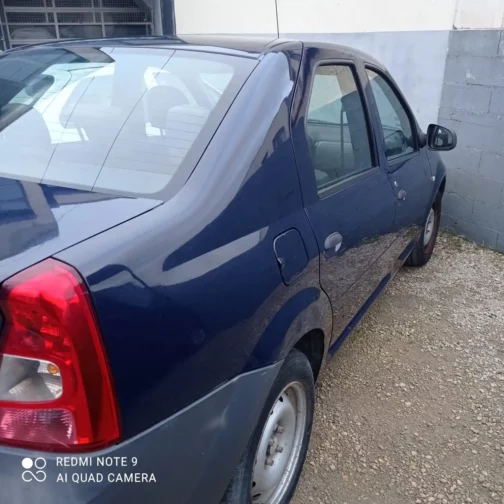 Dacia Logan voiture occasion à vendre chez Garage Expert à Étampes.