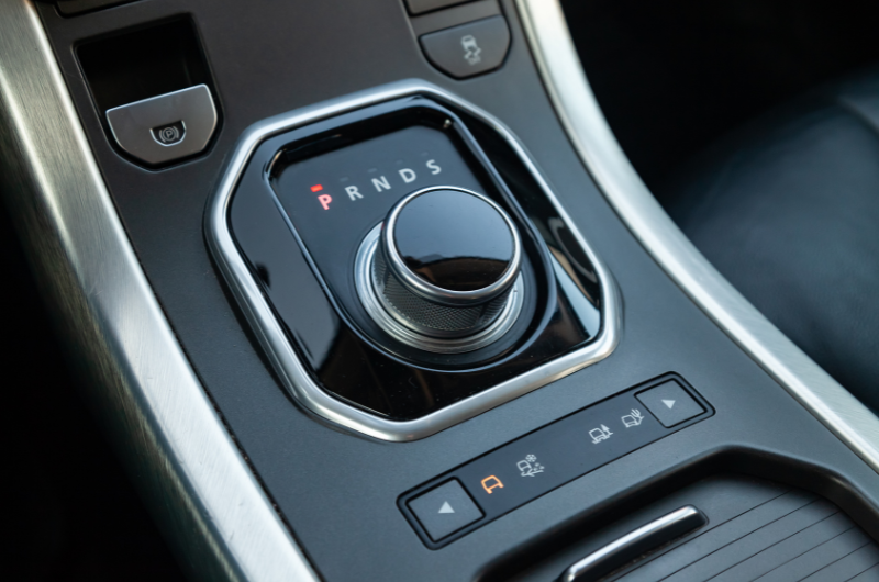 Optimisez les performances de votre voiture d'occasion à Étampes avec une vidange de boîte automatique